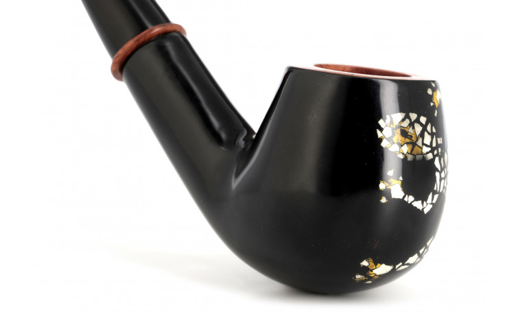 Coffre en noyer pipe Pierre Voisin salamandre